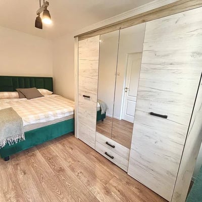 Аренда комфортной 3-комнатной квартиры с отдельной кухней, 55 м², район Инел 2, Констанца, Румыния